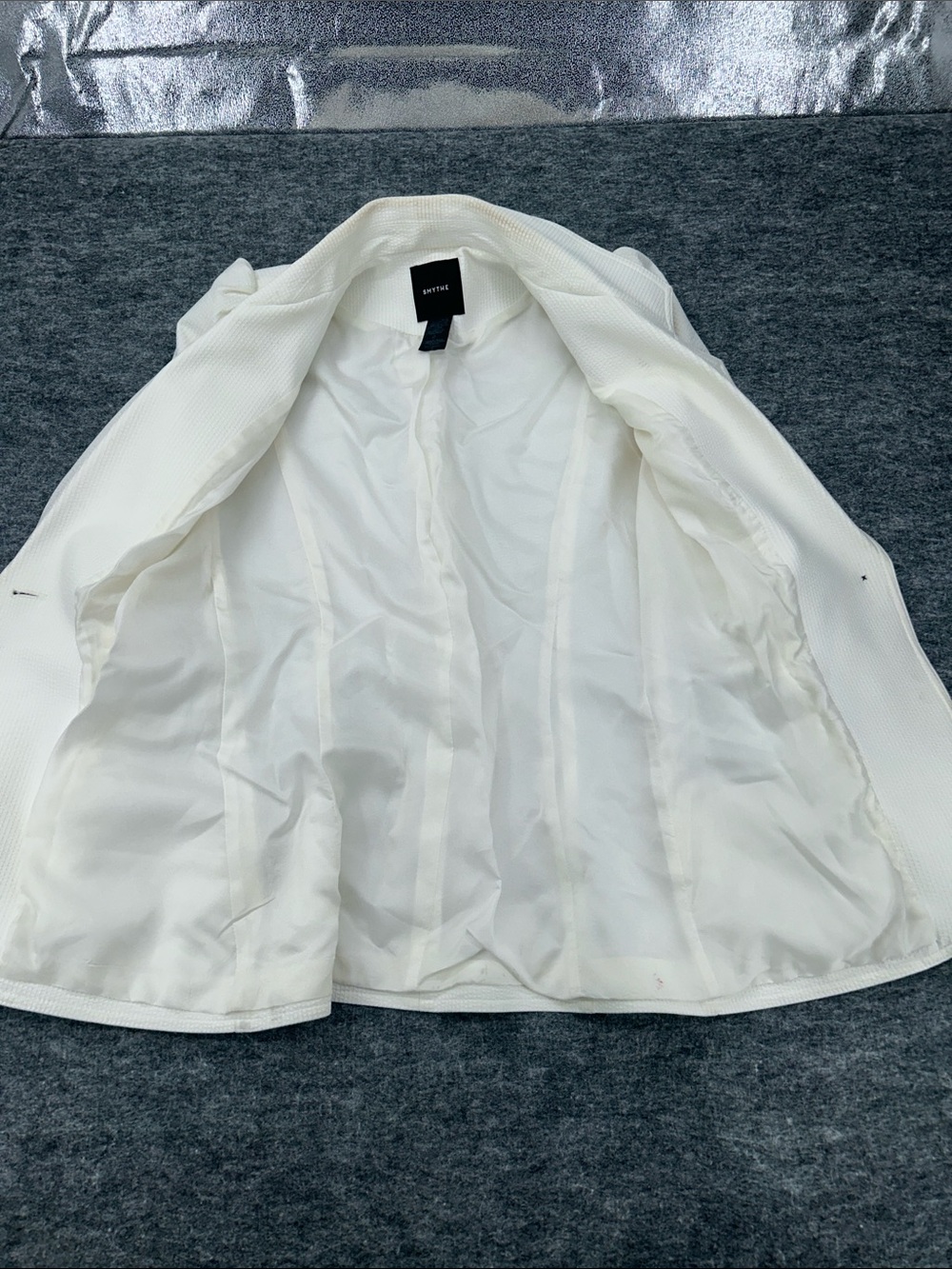 SMYTHE Ruched Blazer in White Seersucker Button Closure Size 6 - Picture 8 of 13